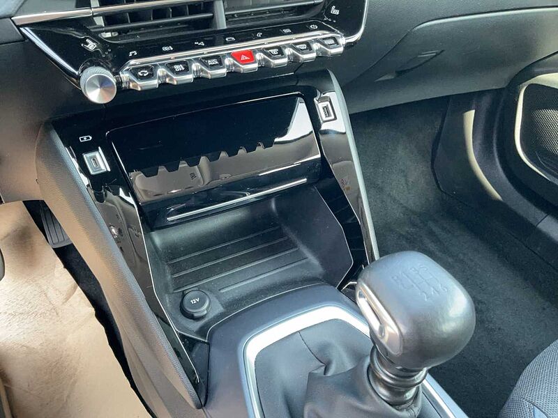 Peugeot 2008 PureTech 130 Allure
