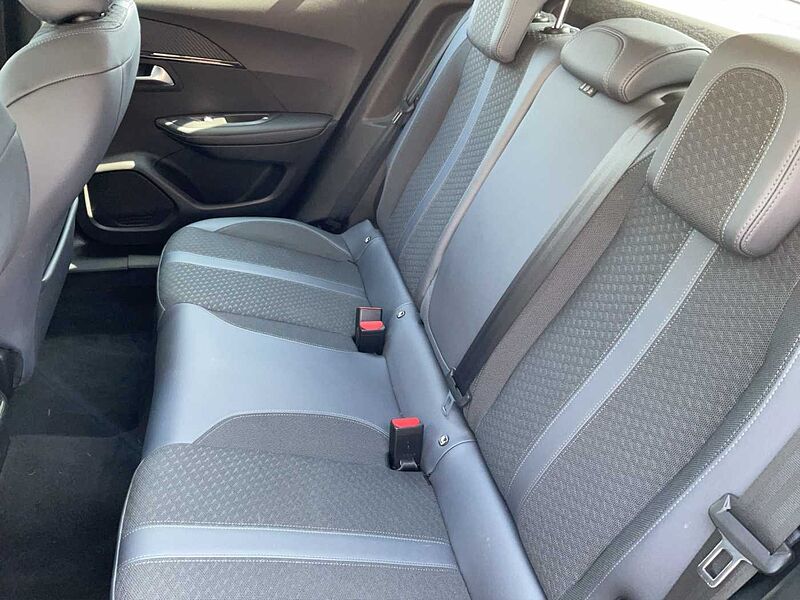 Peugeot 2008 PureTech 130 Allure