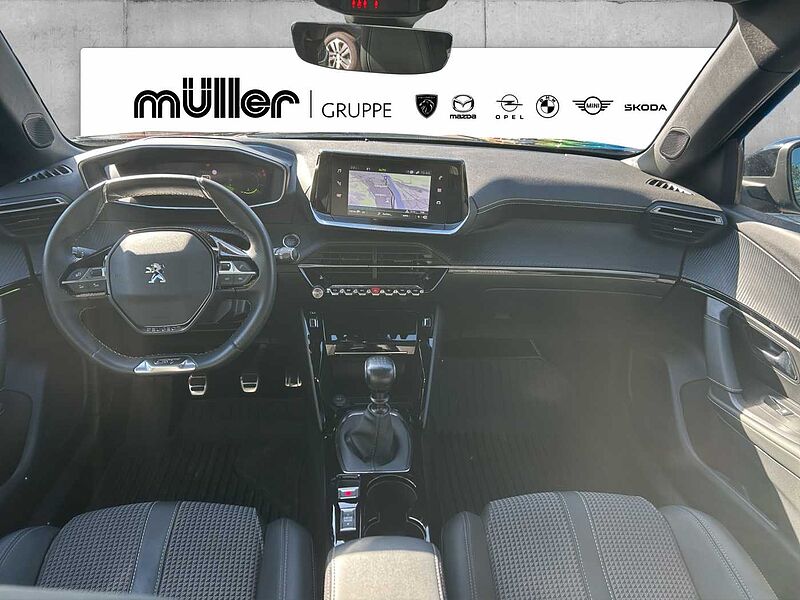 Peugeot 2008 PureTech 130 EAT8 GT