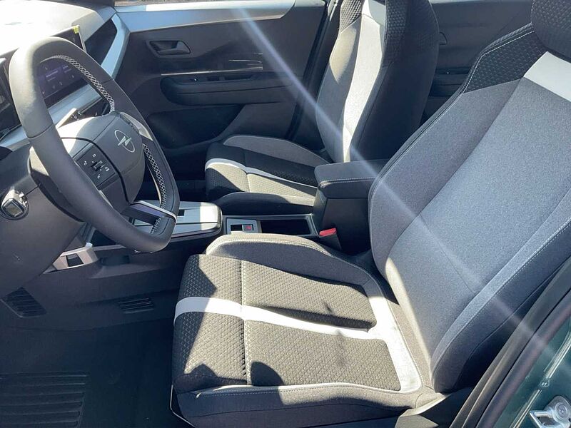 Opel Frontera 1.2 DI Hybrid 48V eDCT Edition