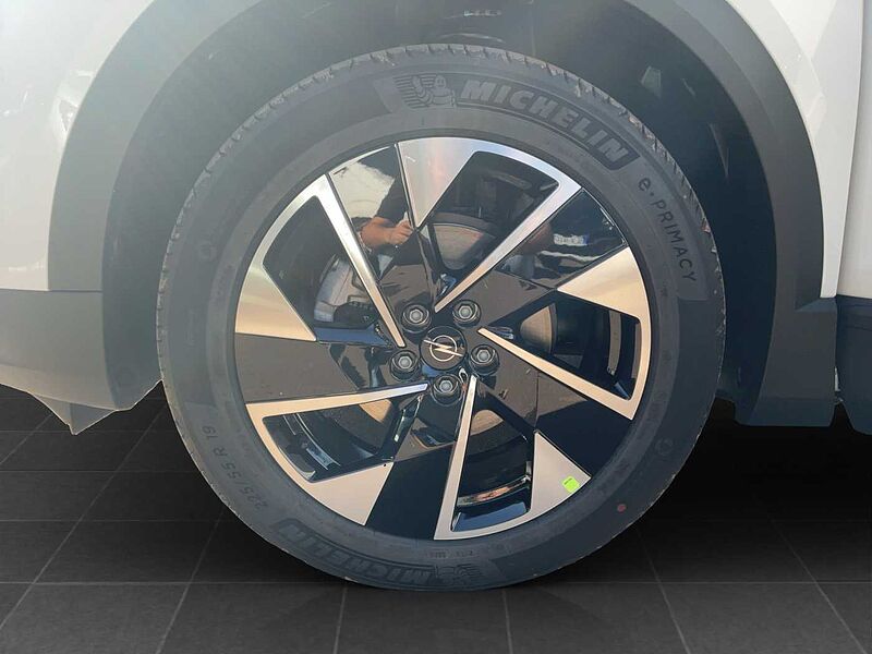 Opel Grandland 1.2 DI Hybrid 48 V Automatik GS